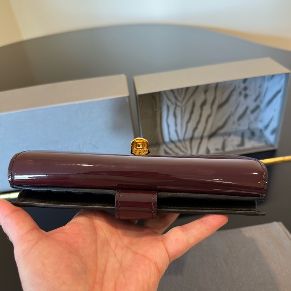 NWT Luxury RARE Chic Authentic Alexander McQueen Patent Leather Skull Wallet - Picture 11 of 17